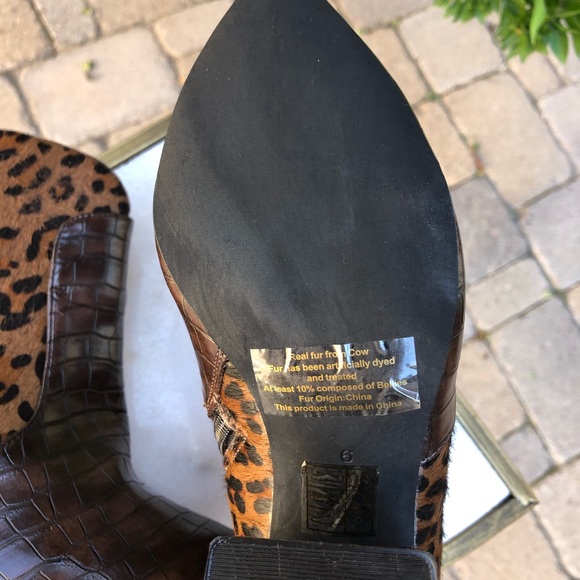 Jeffrey Campbell Bentlee Bootie Size 6. - Picture 13 of 13